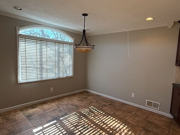 5th image of 641 Katan Ave Floor 2