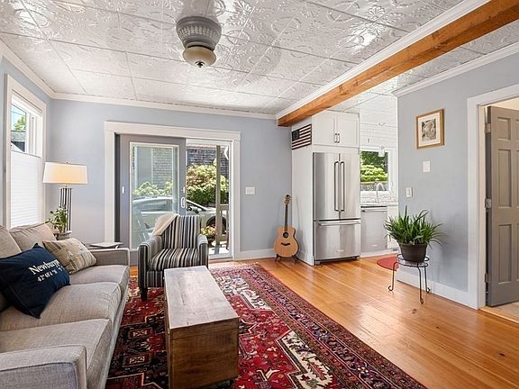 4th image of 21 Carter St #1