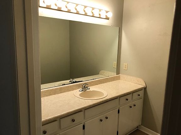 Master Bath Lavratory area 