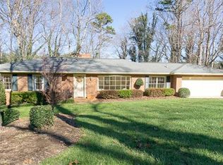 380 25th Ave NW, Hickory, NC 28601