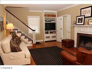 3rd image of 4301 Fauquier Ave