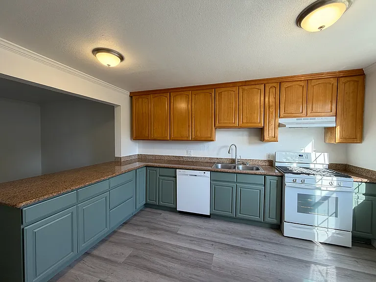 162 Calhoun St — Photo 9