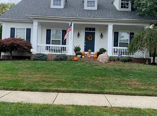 5239 Sugar Run Dr, New Albany, OH 43054