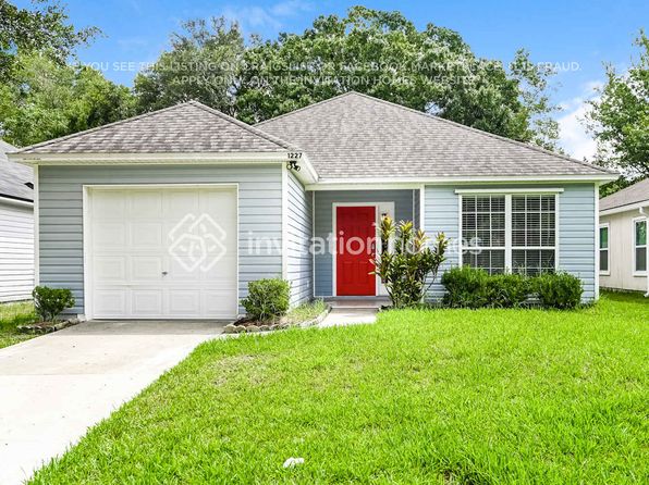 1227 Brookwood Bluff Rd E