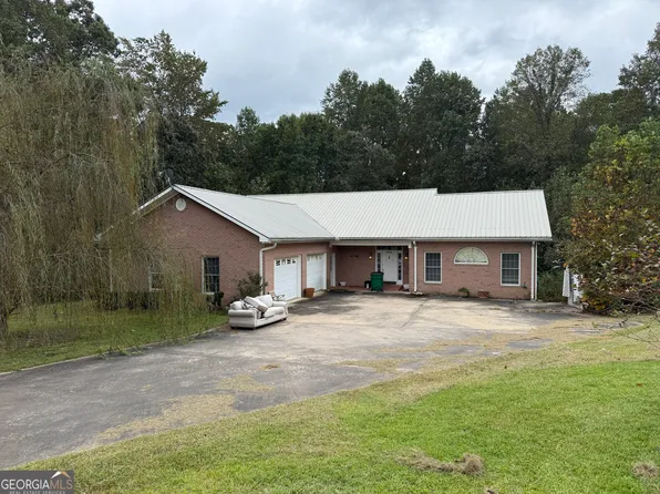 424 Lawhouse Rd, Toccoa, GA 30577