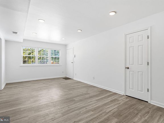 5th image of 125 College Dr