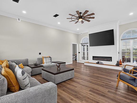 4th image of 2901 Chase Way
