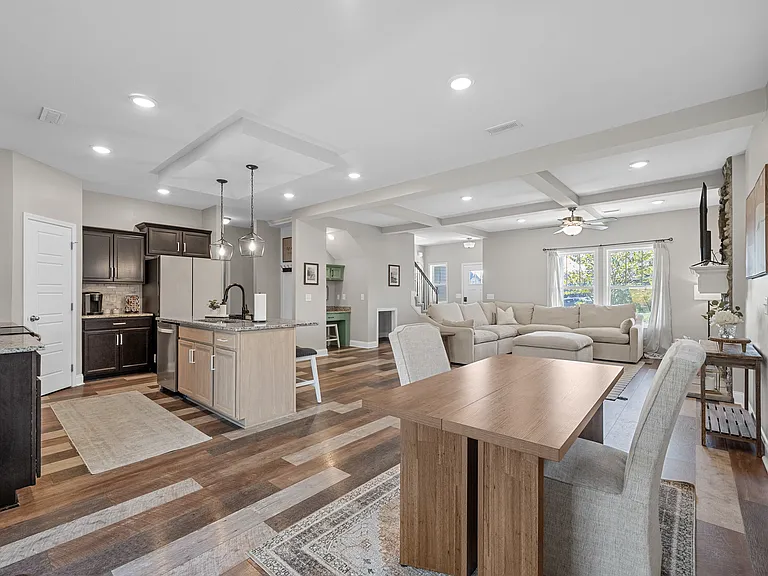 1147 Eagles View Dr — Photo 10