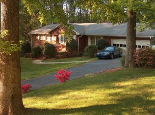 1121 Twin Oak Dr, Winston Salem, NC 27105