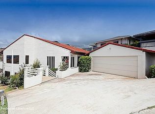 1946 Alaweo St, Honolulu, HI 96821