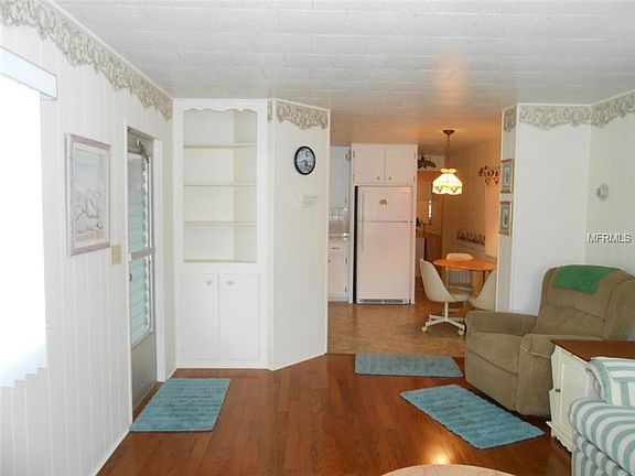 4th image of 464 Marina Ln