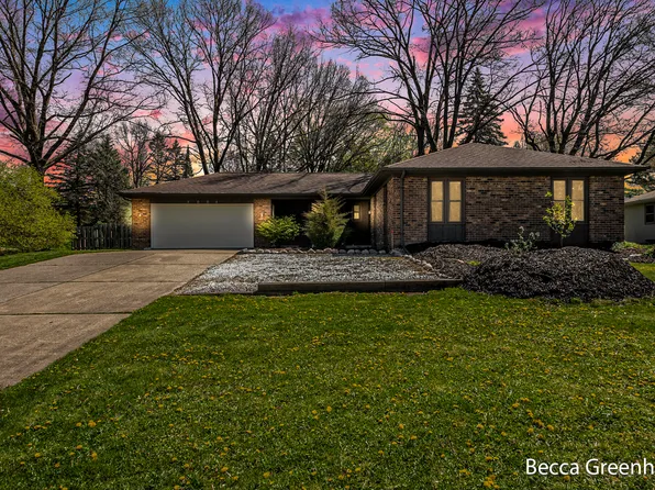 3004 Woodsboro Dr NE, Grand Rapids, MI 49525