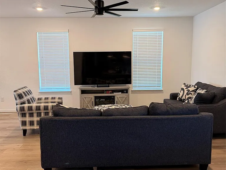 3223 Field Thistle — Photo 2