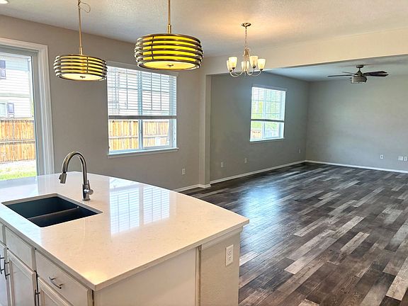 5th image of 25147 E Maple Ave