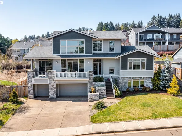 220 SW Dogwood Dr, Dundee, OR 97115