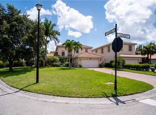 12162 Ledgewood Cir, Fort Myers, FL 33913