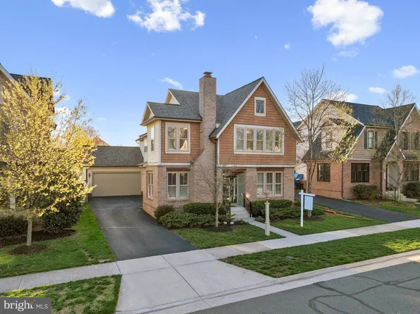 23325 April Mist Pl, Ashburn, VA 20148