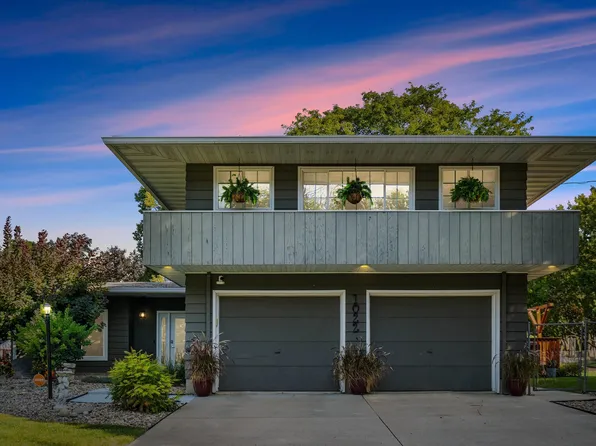 1022 Hilltop Rd, Waterloo, IA 50701