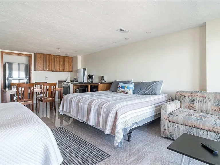 22 Oceanside Dr #22 — Photo 32
