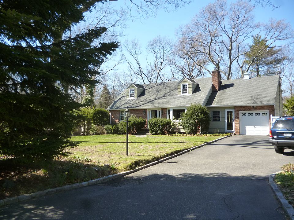 1st image of 18 Gildare Dr
