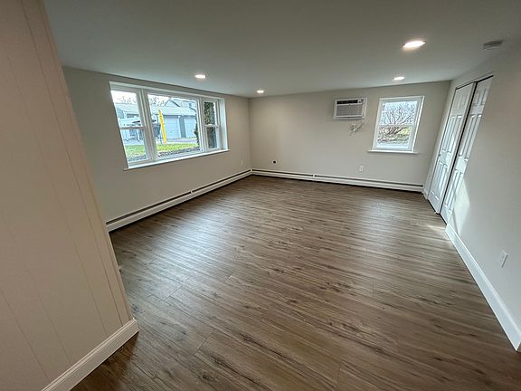 3rd image of 440 Church St APT 7