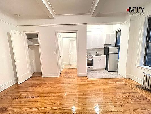 2nd image of 155 E 52nd St APT 2J