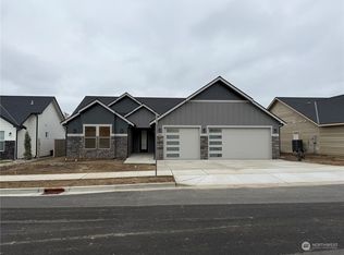 946 Racine Springs Dr, Wenatchee, WA 98801