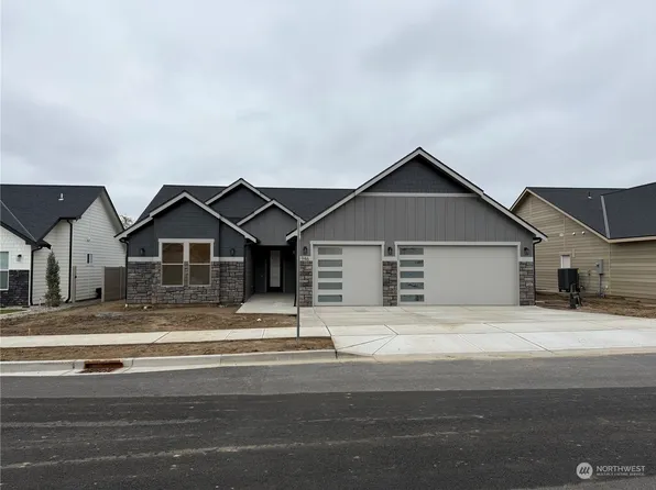 946 Racine Springs Drive, Wenatchee, WA 98801