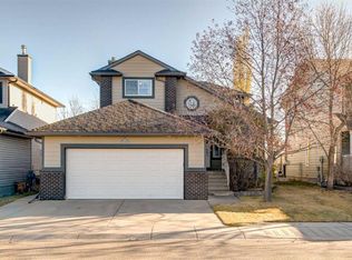 1880 SW Thornbird Rd SE, Airdrie, AB T4A 2E3