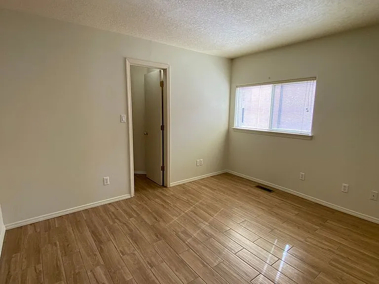 4328 Altura Vista Ln NE — Photo 18