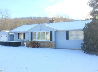 31 Titman Rd, Belvidere, NJ 07823