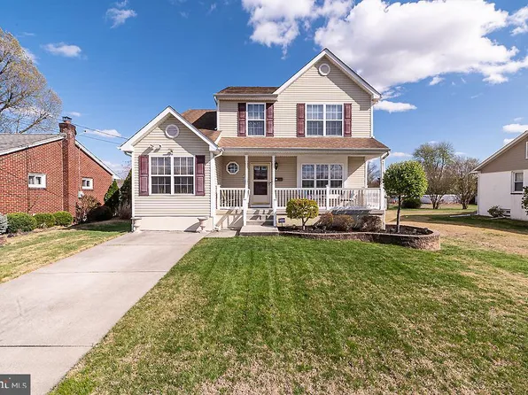 130 S Poplar St, Gibbstown, NJ 08027