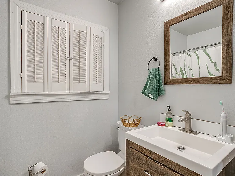 3563 Winston Rd — Photo 8