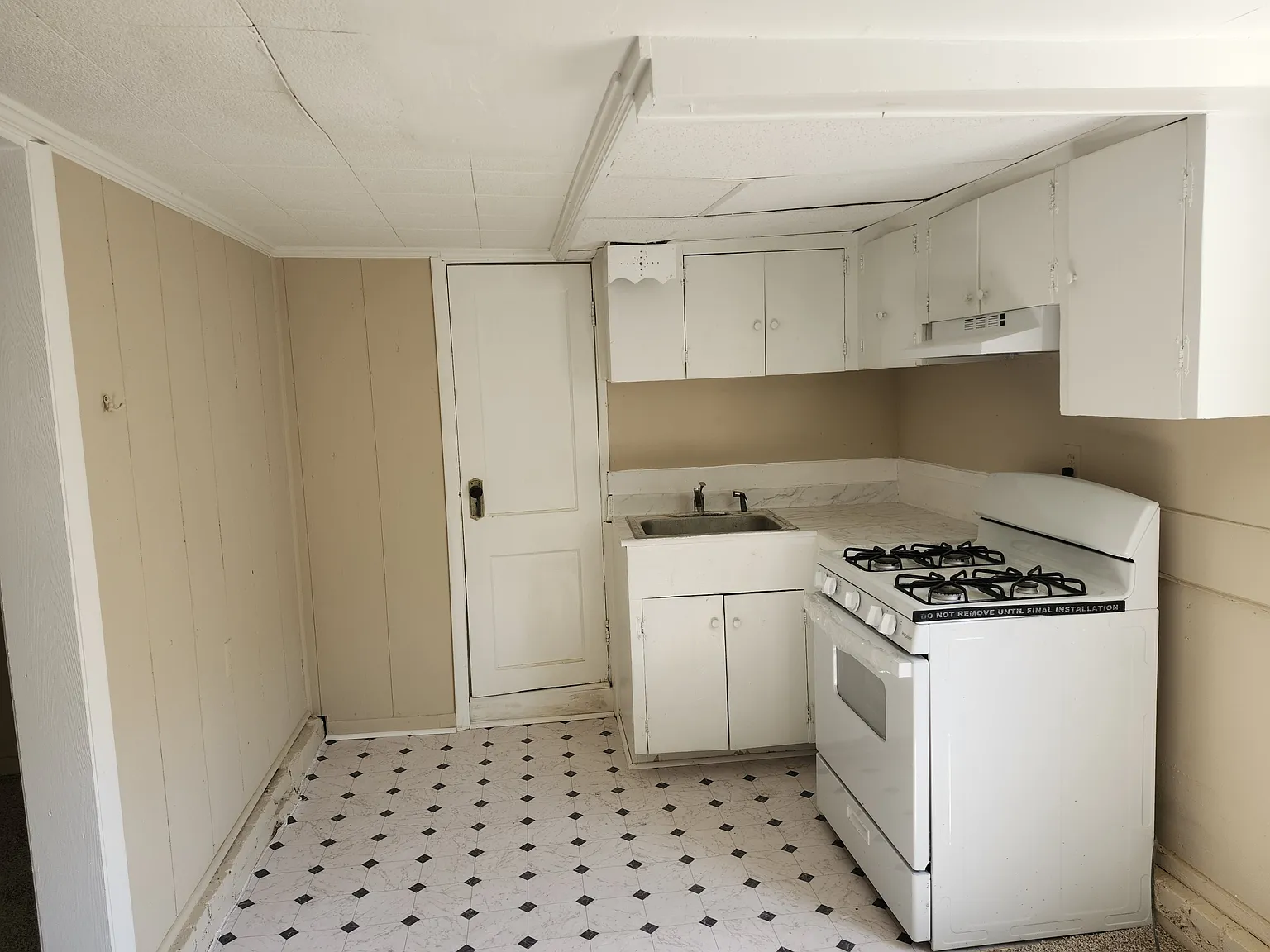 Capitol Pkwy. S 327 (gs) - C — Photo 3