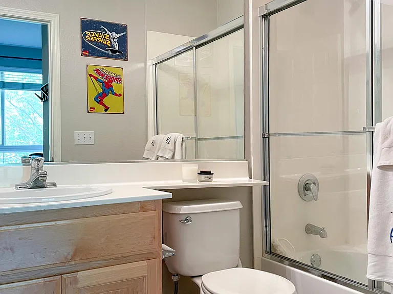 Second Master suite bath