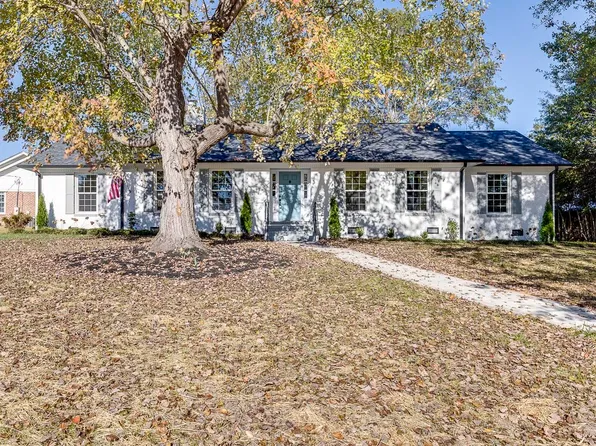 3 Vaille Dr, Taylors, SC 29687