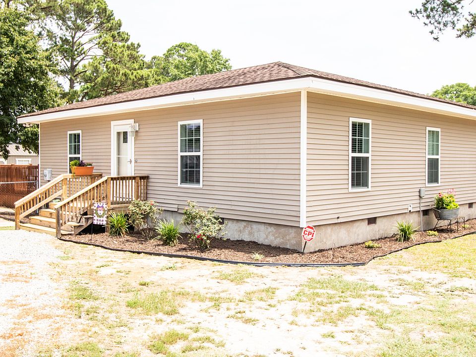 1st image of 301 Gainey Dr