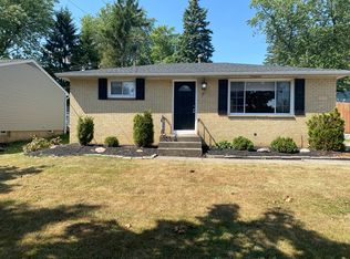 7 Domino Ct, Depew, NY 14043