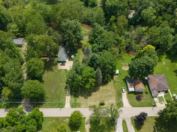 626 E Berrien St, Paw Paw, MI 49079