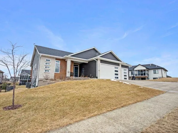 716 Sullivan St, West Branch, IA 52358