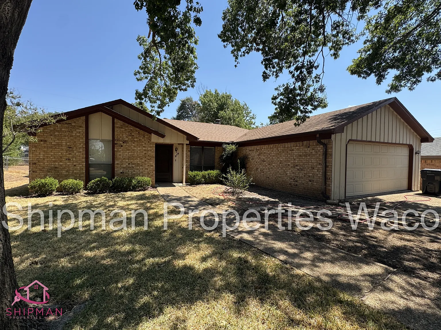 919 La Porte Drive - 1 — Photo 2