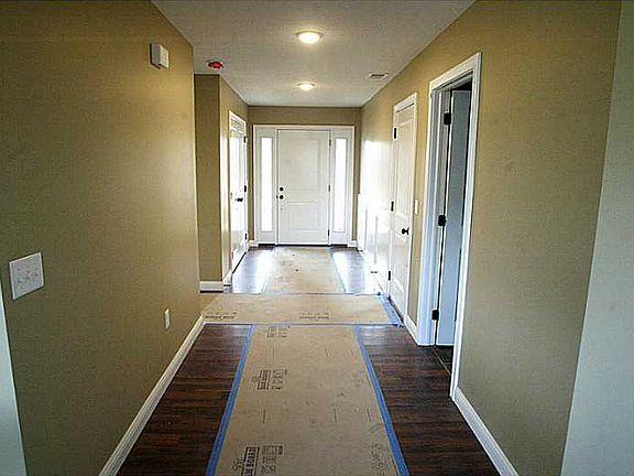 4th image of 1736 Saratoga Dr