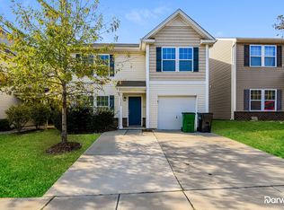 10008 Portaferry Dr, Charlotte, NC 28213