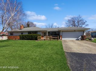 1114 Davison St, Joliet, IL 60433