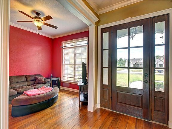 2nd image of 271 Belmont Cir