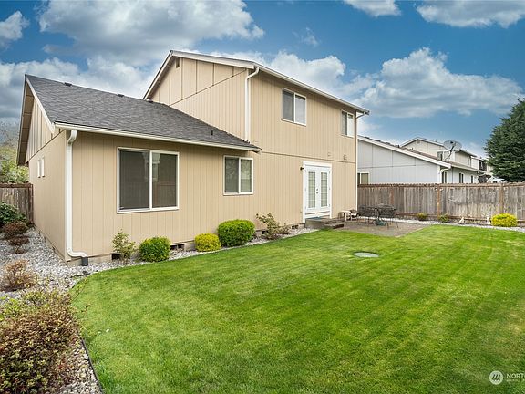 3rd image of 17809 24th Avenue Ct E