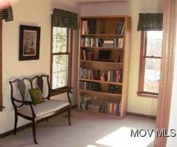 4th image of 131 Arrow Dr