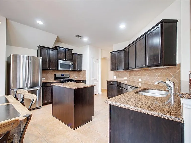 20825 Huckabee Bnd — Photo 11