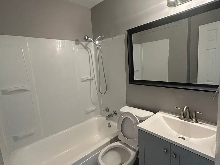 42 W Talbott St — Photo 9