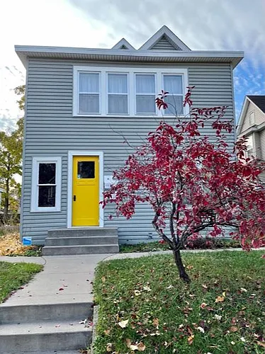 1020 23rd Ave NE #TOP Photo 1 1020 23rd Ave NE #TOP Photo 1